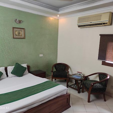 Hotel Paradise Chandigarh Phòng bức ảnh