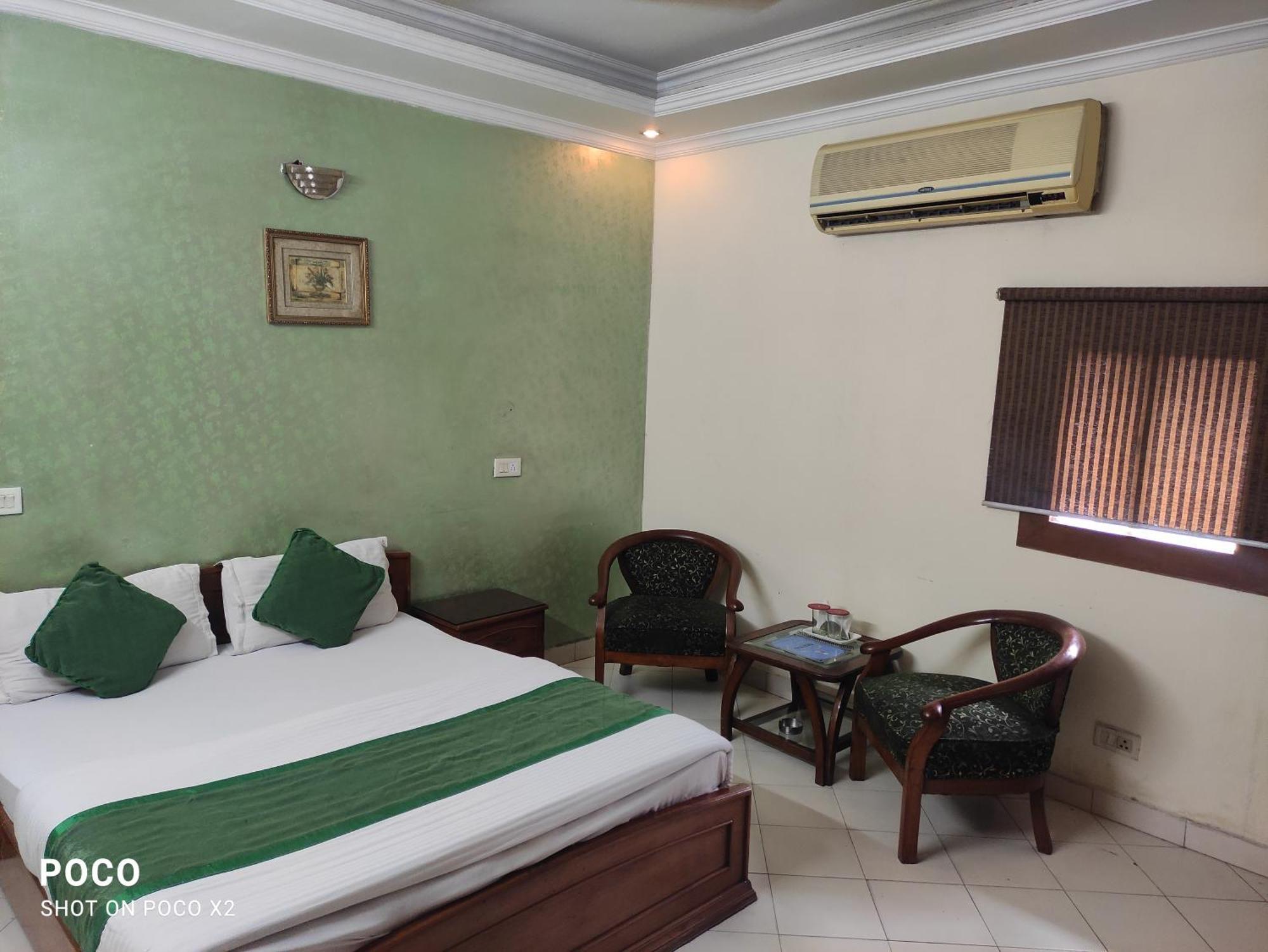 Hotel Paradise Chandigarh Phòng bức ảnh